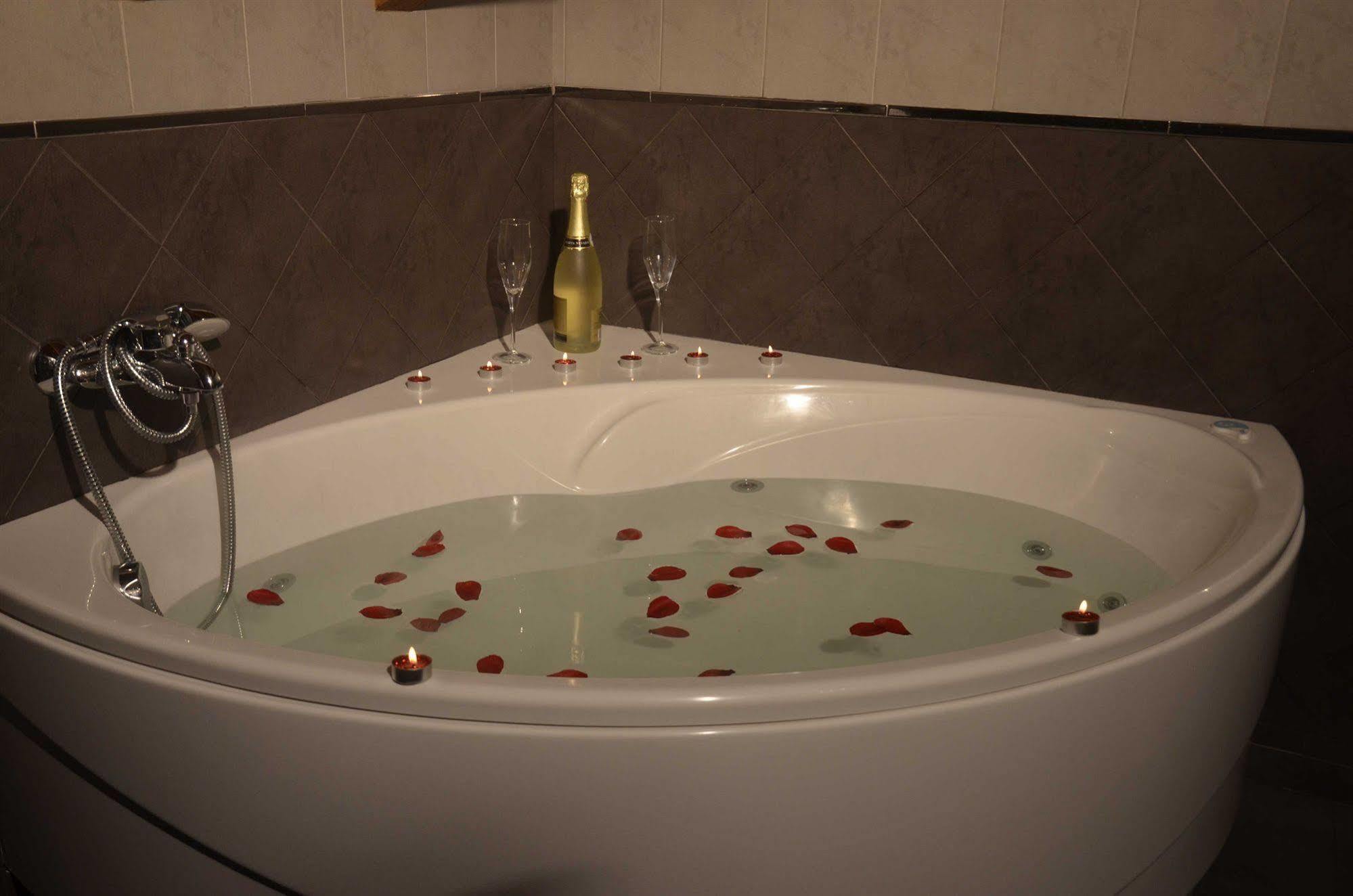 Apartamentos Spa Cantabria Infinita Cillorigo de Liebana Exteriör bild