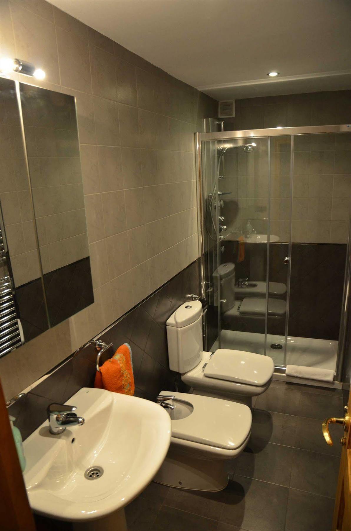 Apartamentos Spa Cantabria Infinita Cillorigo de Liebana Exteriör bild