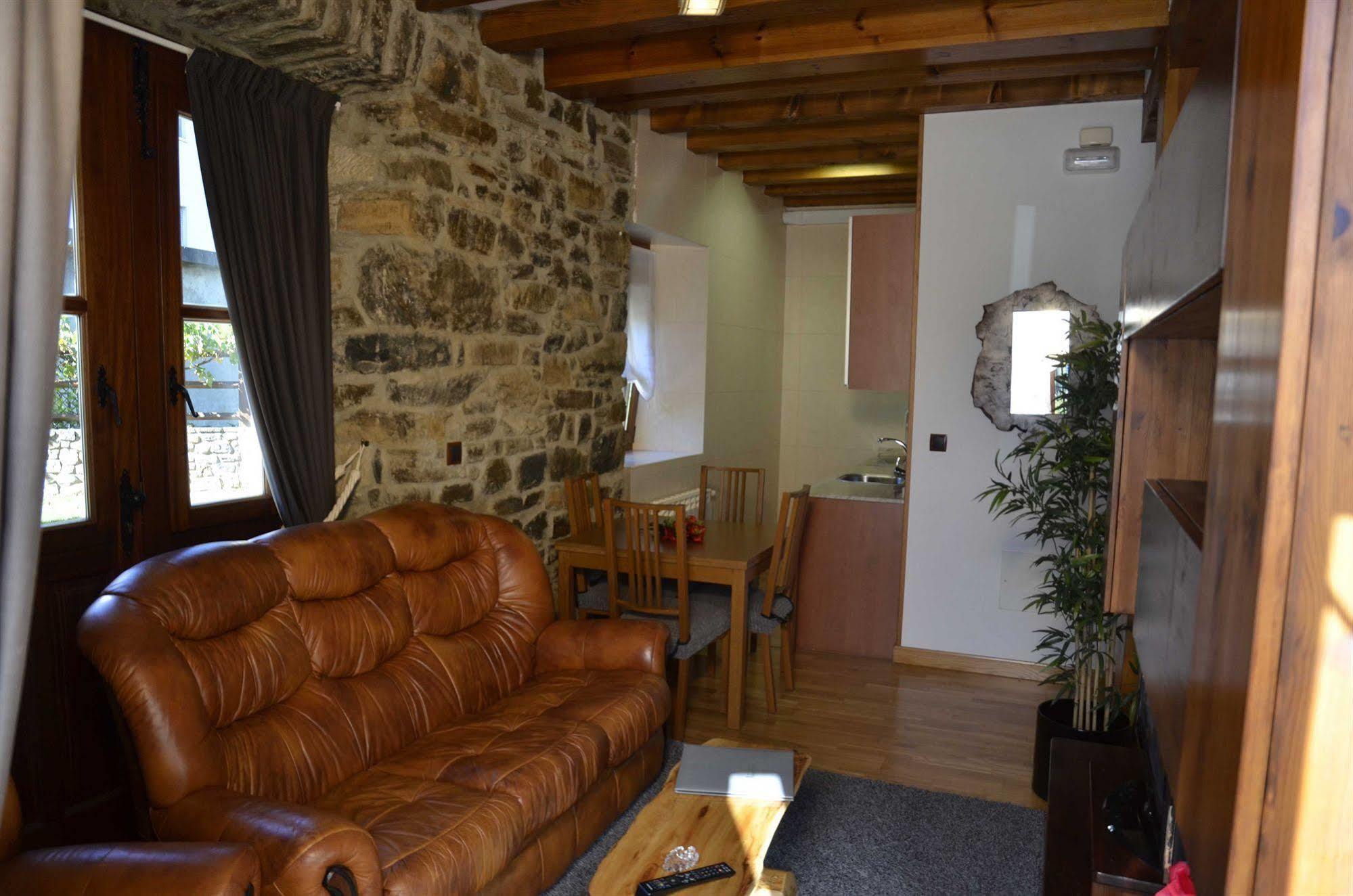 Apartamentos Spa Cantabria Infinita Cillorigo de Liebana Exteriör bild