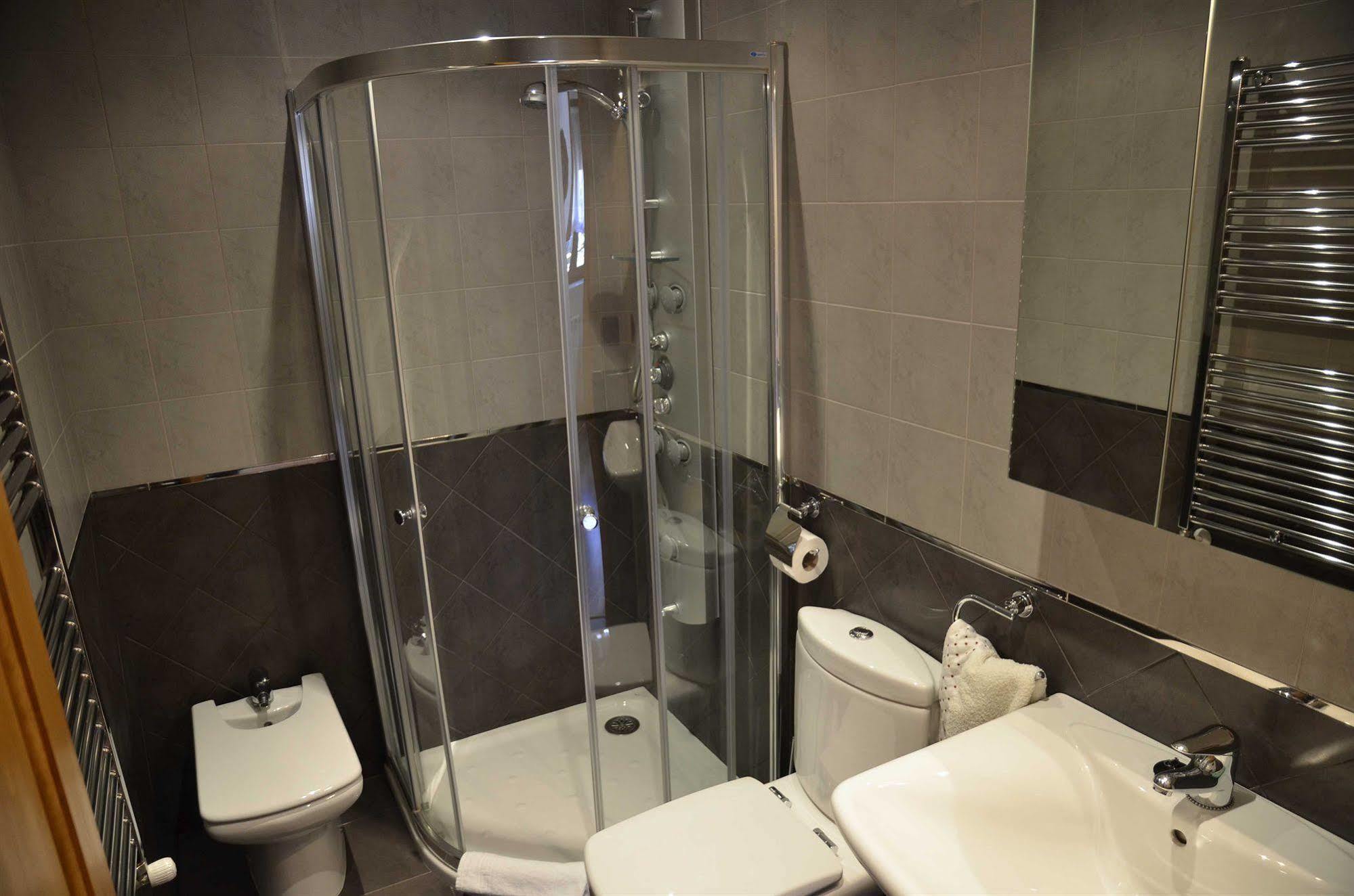 Apartamentos Spa Cantabria Infinita Cillorigo de Liebana Exteriör bild