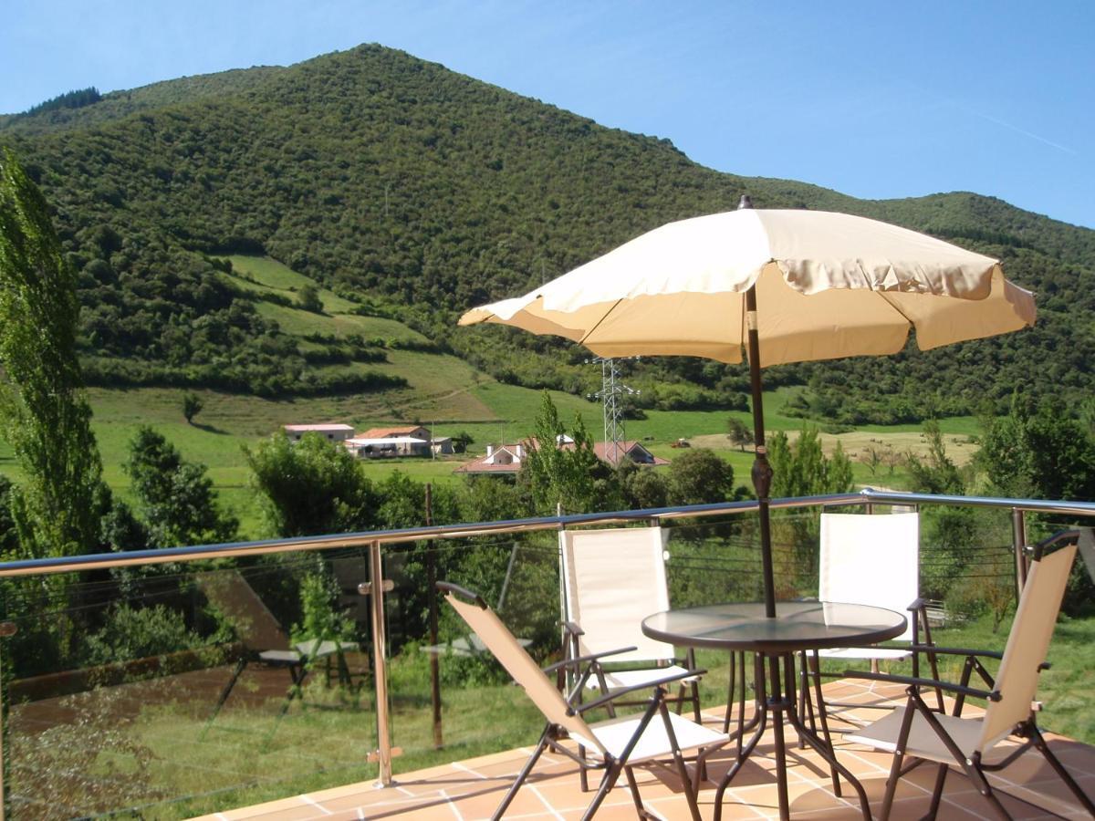 Apartamentos Spa Cantabria Infinita Cillorigo de Liebana Rum bild